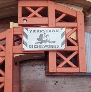 Thomas & Friends Vicars Town Dieselworks Set - Brown and Gray